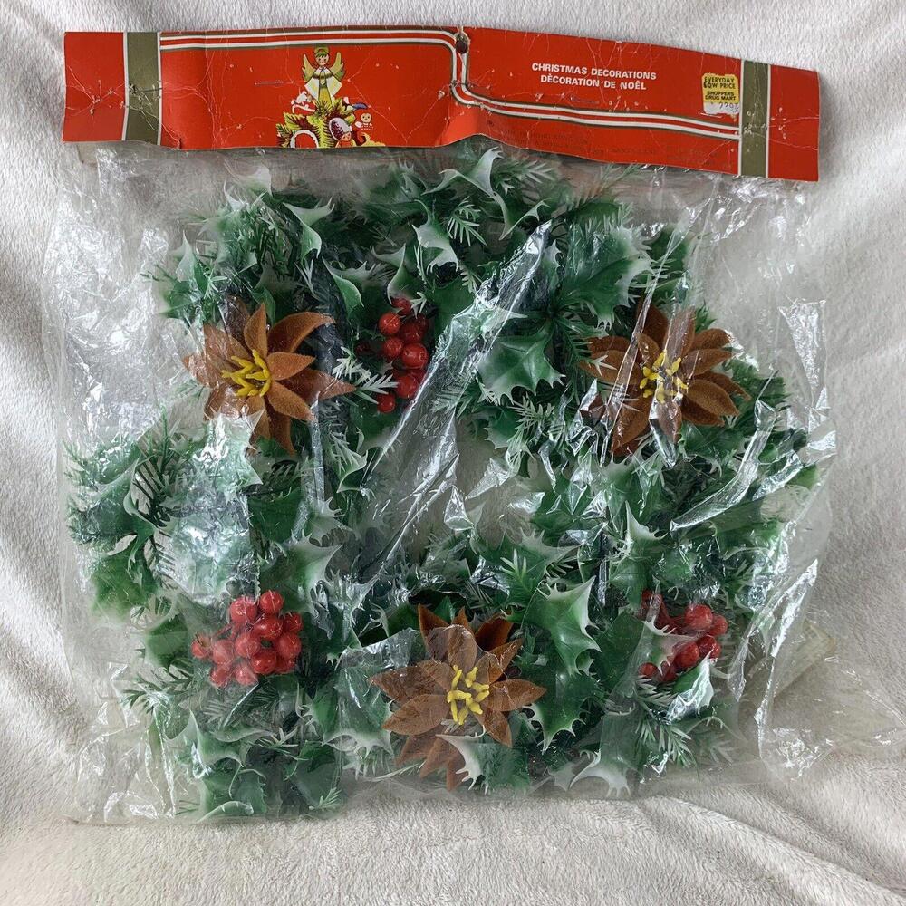 Vtg Christmas Door Wreath Medium 12" Holly Berries Poinsettas Original Packaging
